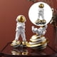thumbnail image 3 of Estatua de astronauti, regalos Lindo arte creativo Resina Espacio exterior Coleccionables Artesanía Escultura para adorno en miniatura Guardería Hogar de pie Fernando Figuras de astronauta de resina, 3 of 8
