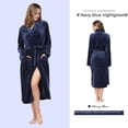 thumbnail image 3 of Camisón con solapa de color liso estampado, bata de baño para otoño e invierno, ropa de dormir gruesa, larga, de franela de gran tamaño, ropa para el hogar para parejas, 3 of 6