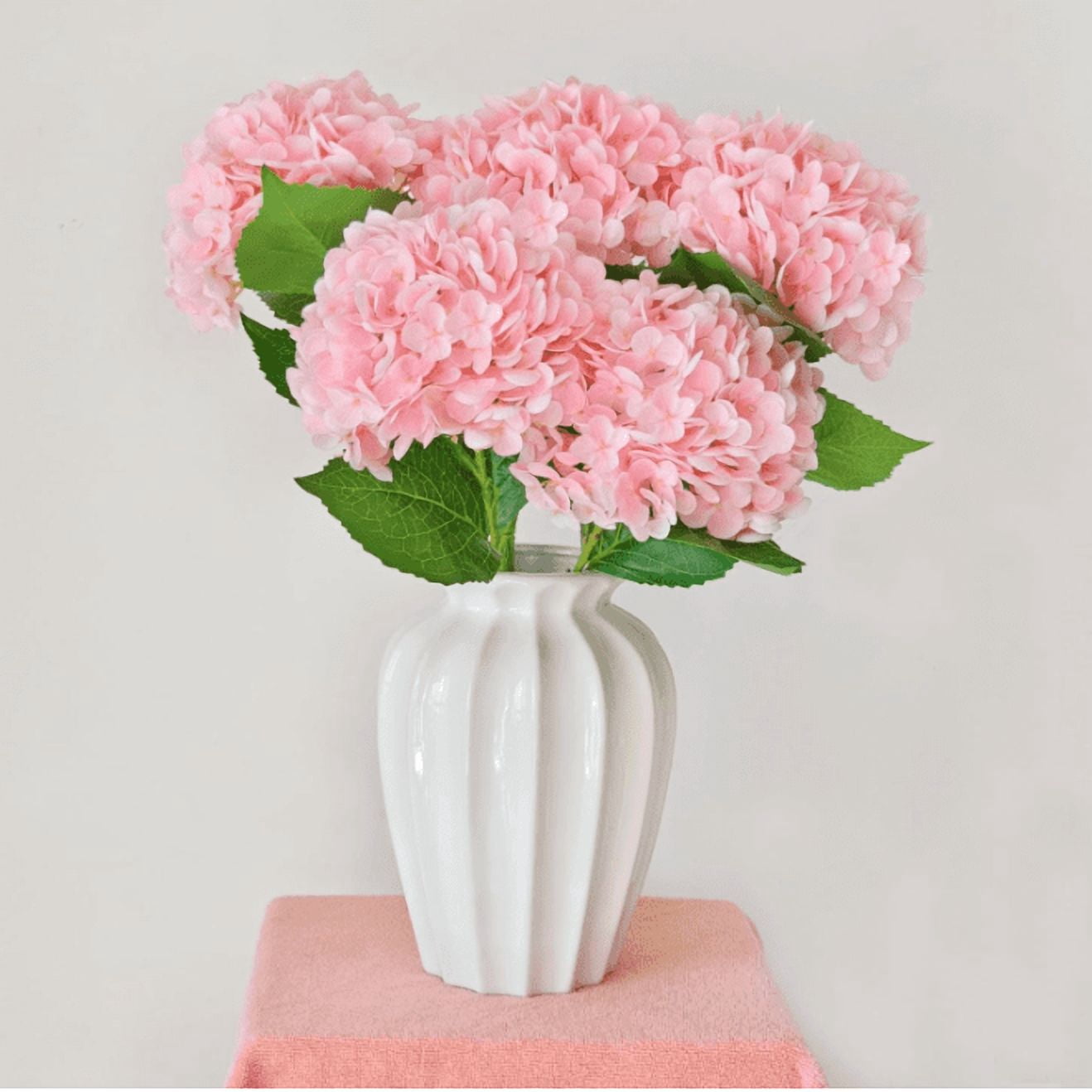 RuWeoMaa Real Touch Blue Hydrangea Artificial Flowers with Stems, Fake Silk Flowers for Outdoors, 1 Pcs Artificial Flowers for Home Decor Wedding Bouquets Centerpieces Vase