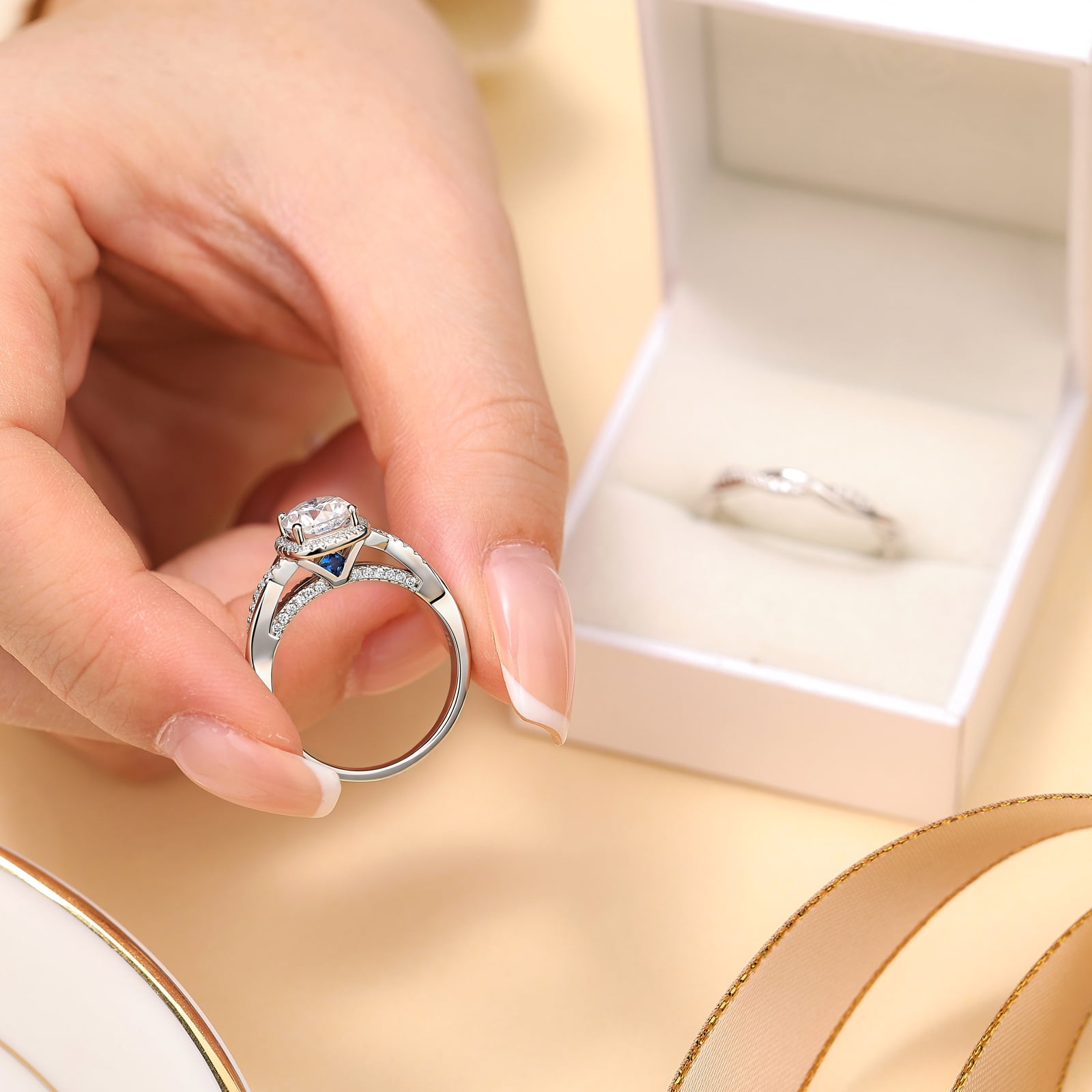 Newshe Jewellery 2.5 Carat Moissanite Wedding Ring Sets Twisted Band Cushion Round Infinity Bridal Rings for Women Size 6