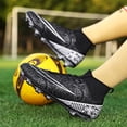 thumbnail image 4 of Zapatos de fútbol al aire libre para hombre, botas de fútbol cómodas, tacos de fútbol profesionales, zapatos de entrenamiento deportivos transpirables, envío directo, 4 of 5