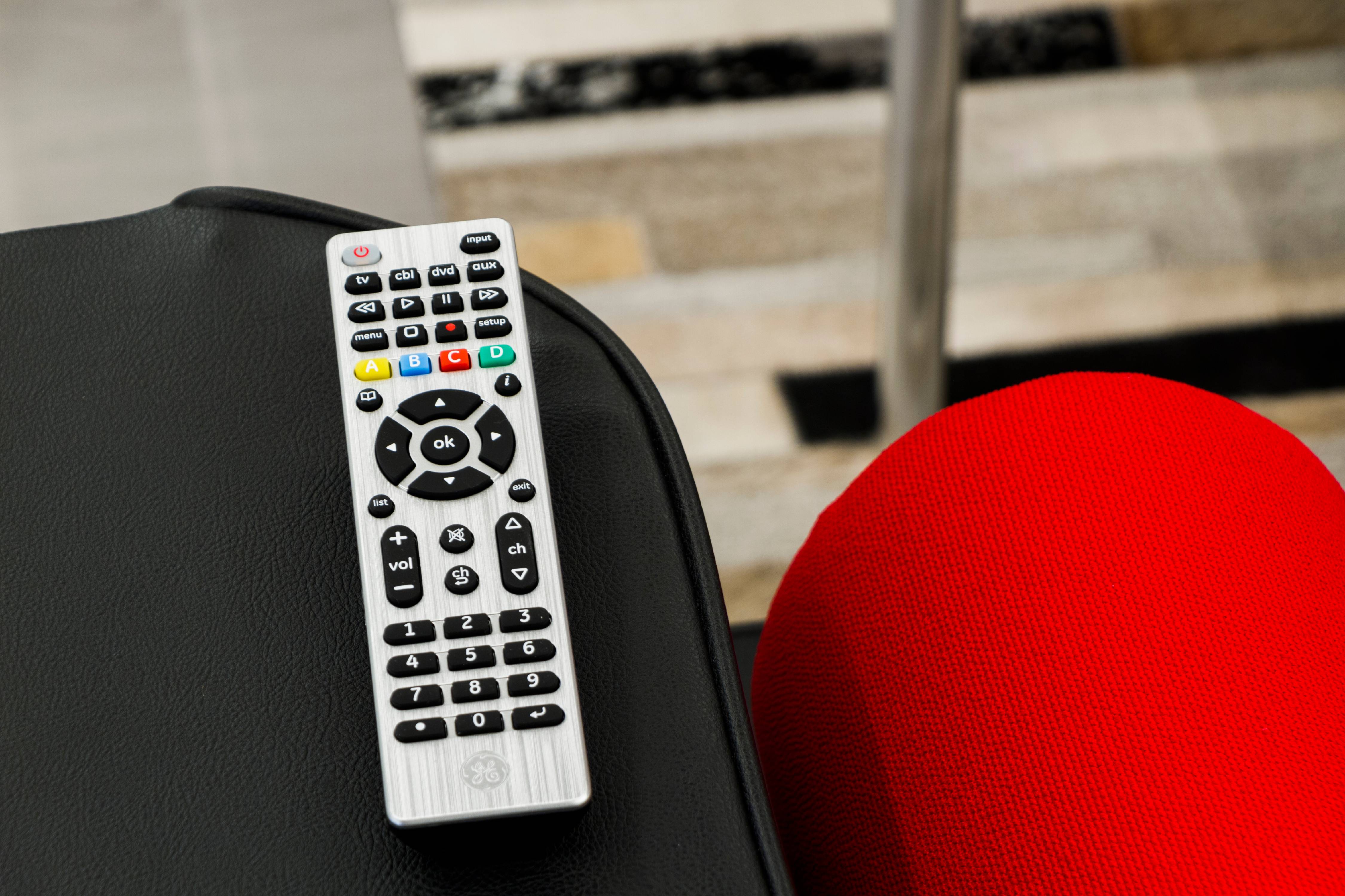 GE 4-Device Universal Remote Control, Brushed Silver photo 7