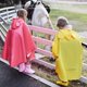 thumbnail image 3 of Chubasquero para niños estilo coreano con mochila escolar para estudiantes hombres y mujeres, poncho para montar, senderismo, capa impermeable, chubasquero impermeable, 3 of 5