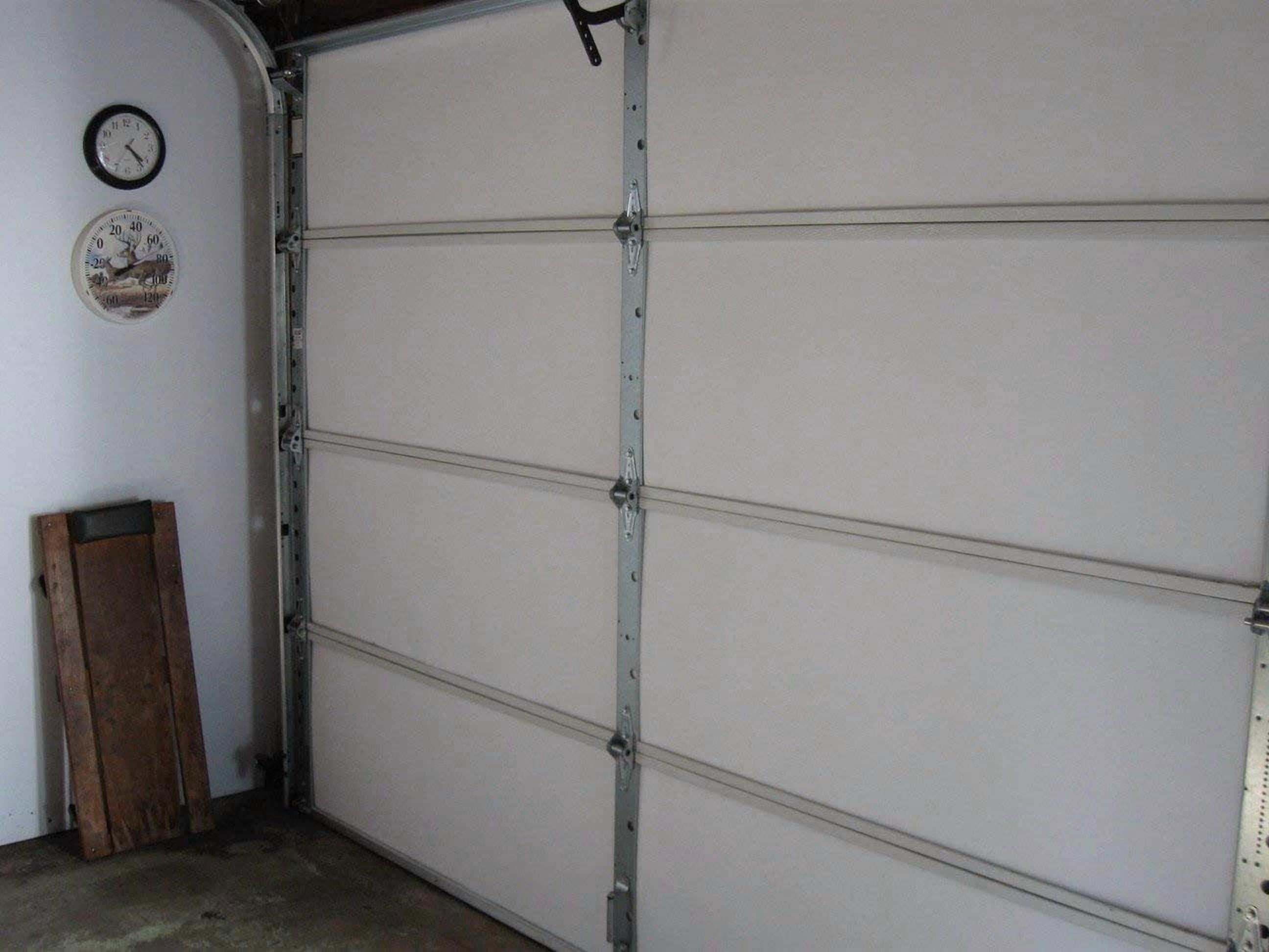 Matador Garage Door Insulation Kit, Designed for 7 Foot Tall Door up to 9 Feet Wide, Large — Residential Use, Standard Application