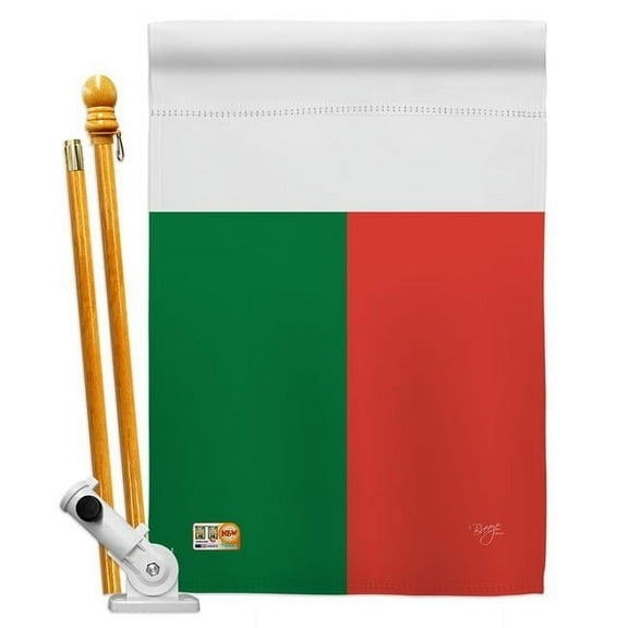 Breeze Decor BD-CY-HS-108290-IP-BO-D-US15-BD 28 x 40 in. Madagascar Flags of the World Nationality Impressions Decorative Vertical Double Sided House Flag Set with Pole Bracket & Hardware