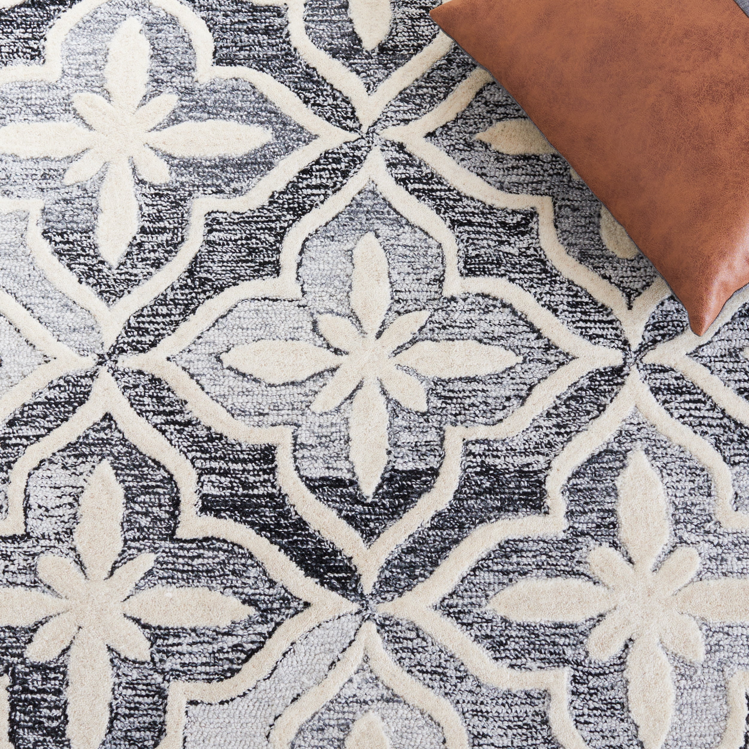 Safavieh Metro Ulric Geometric Area Rug, Black/Ivory, 8' x 10'
