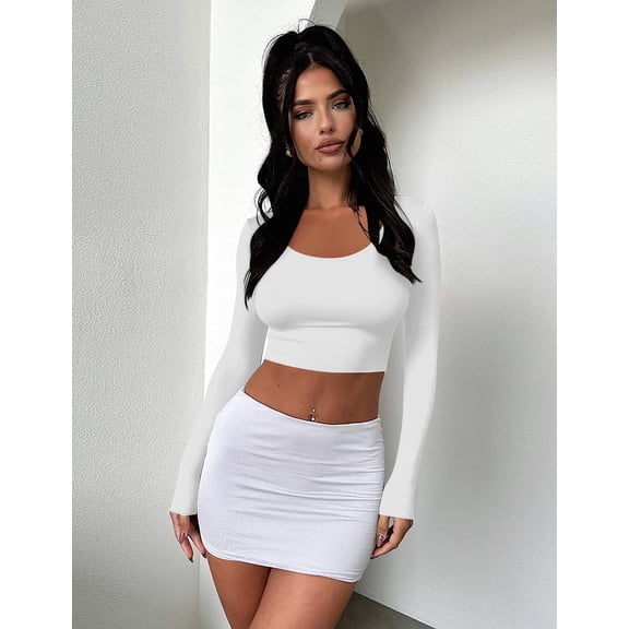 Ekouaer Long Sleeve Crop Tops for Women Scroop Neck Lightweight Basic Base Layer Thermal Undershirts Shirts Black S