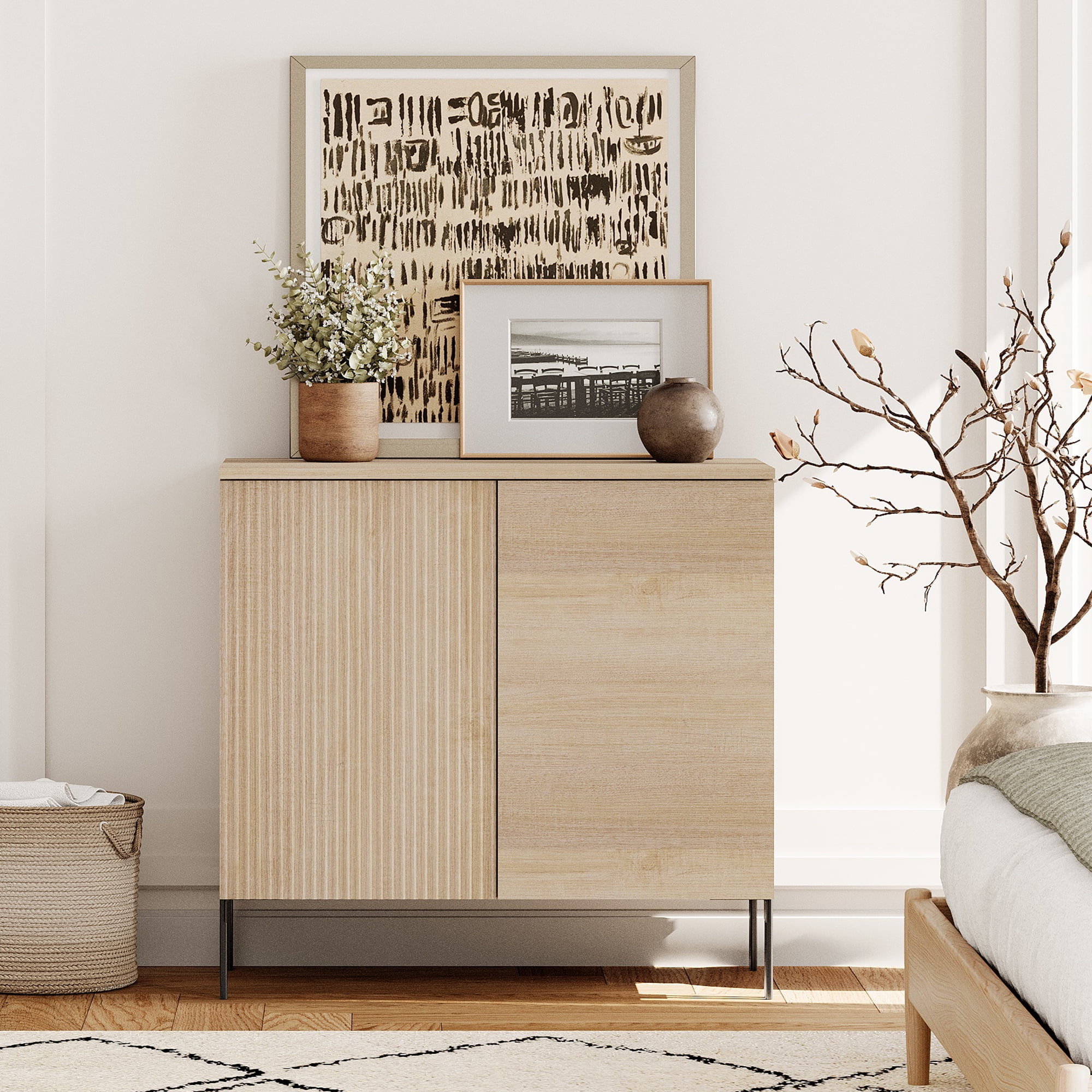 Modern Minimalist Wood Nightstand with Doors ,31.5" Large End Table,Reeded Design Bedside Table for Bedroom, Living Room,Entryway