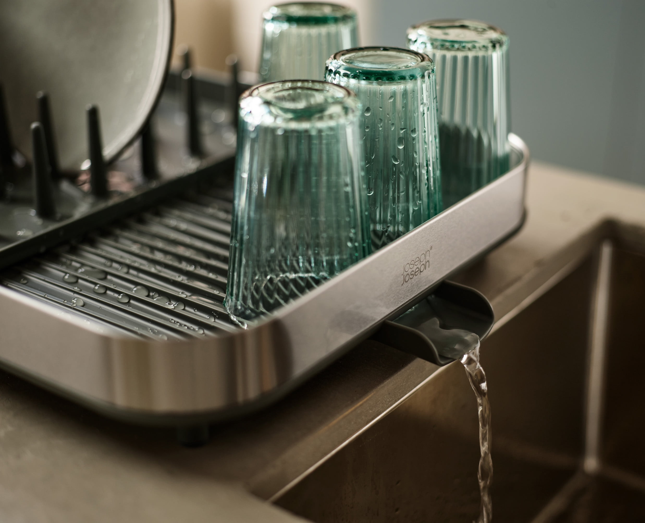 Joseph Joseph Duo Stainless Steel Expandable Dish Drying Rack with Removable Cutlery Drainer – Adjustable Dish Rack for Kitchen Countertop, Rust-Resistant, Space-Saving