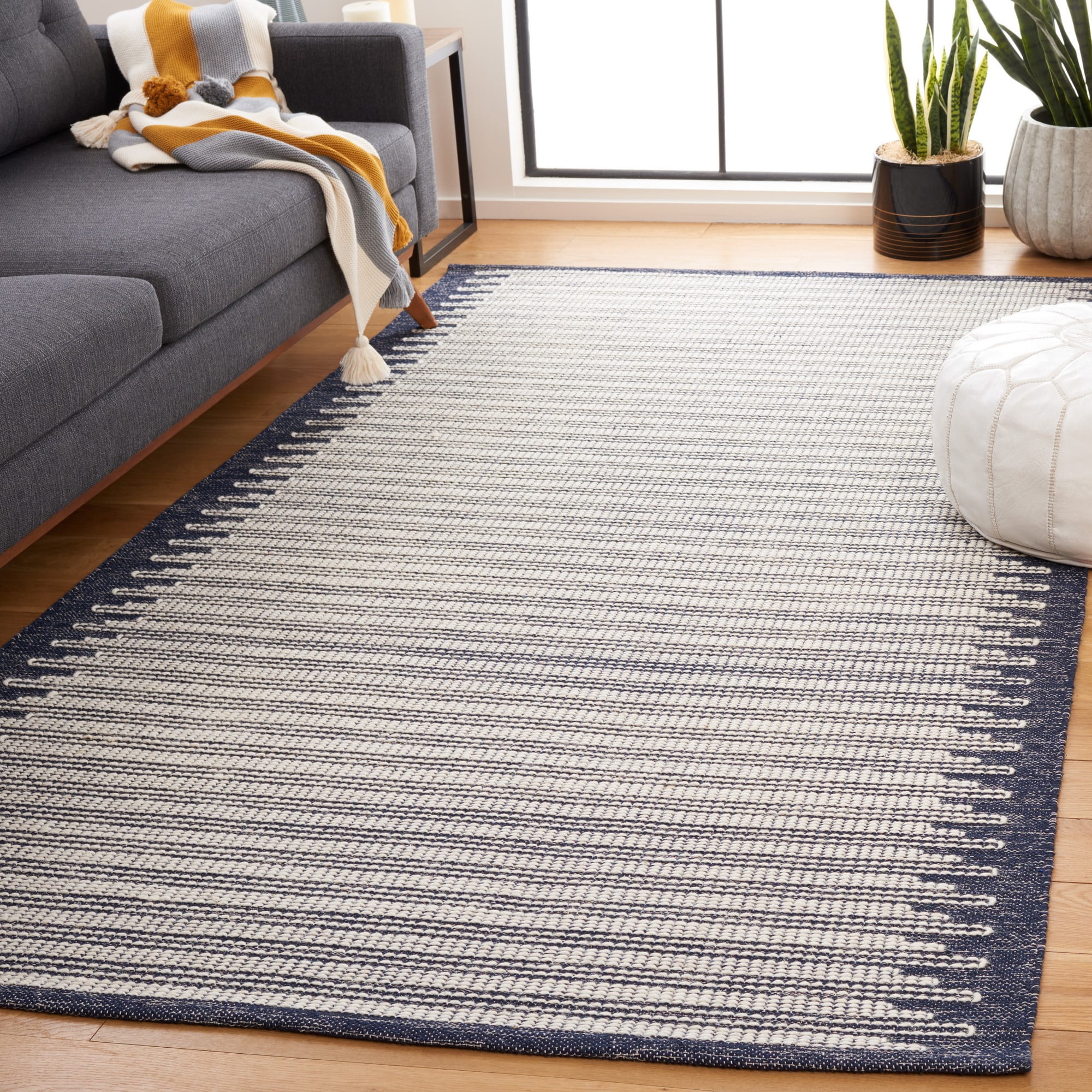 SAFAVIEH Ebony Ainsley Modern Area Rug, Ivory/Navy, 3' x 5'