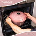 thumbnail image 3 of Olla holandesa de hierro fundido esmaltado Nuovva con tapa, antiadherente, de 6.4 cuartos de galón, resistente y apta para horno hasta 260 °C (500 °F), para hornear pan, estofar, guisar y asar, color, 3 of 5