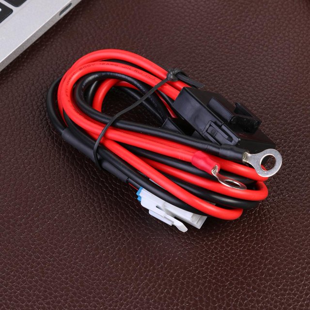 Kuymtek 1m 30A Fusible 4Pin Cable de extensión de walkie-talkie de onda corta para ICOM IC 7000 IC 7600