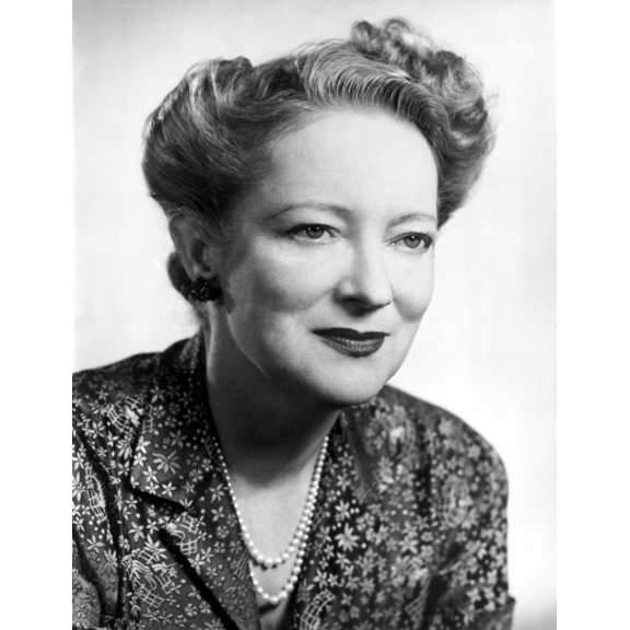 Peggy Wood Portrait in Classic Photo Print (8 x 10)