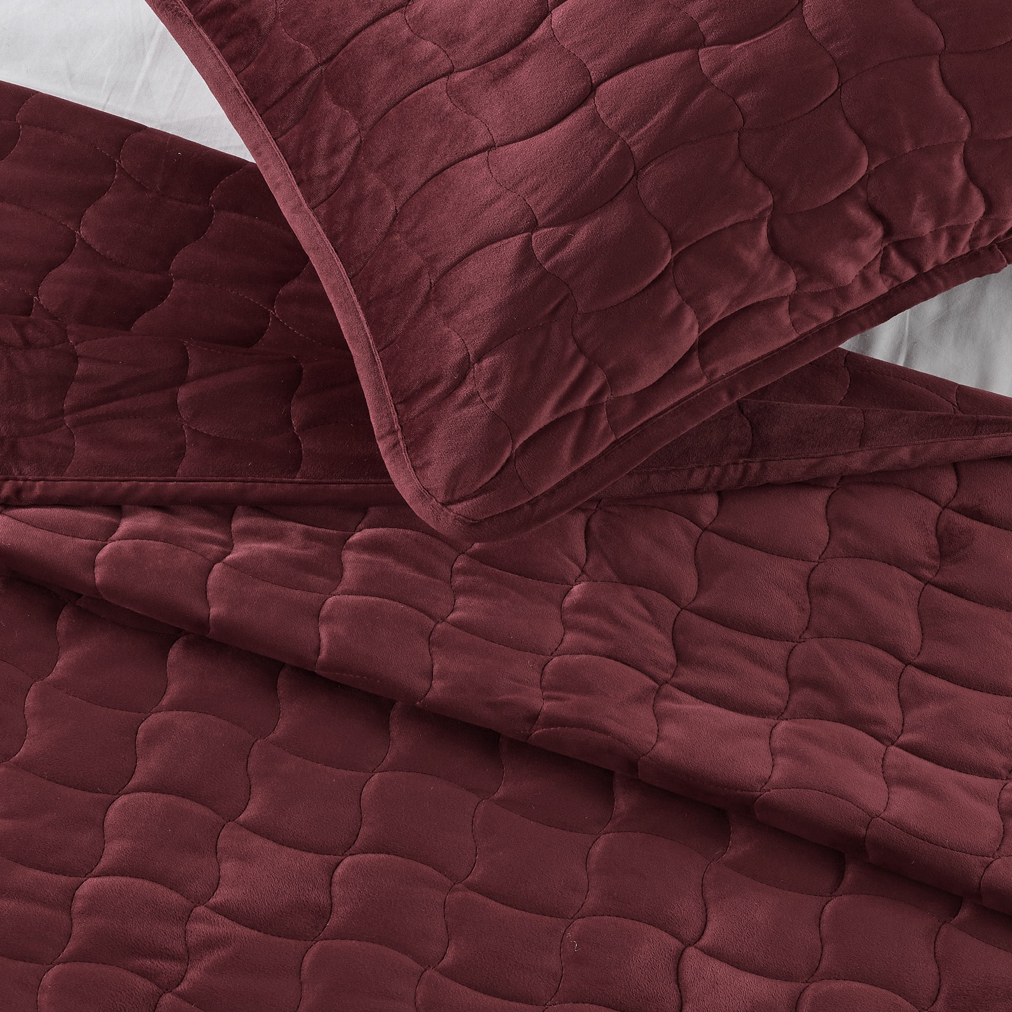 Dual-Sided Velvet Box-Stitched Heavyweight 2-Piece Twin Quilt Set, Merlot