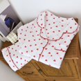 thumbnail image 3 of Pijama fino de manga larga para mujer, para primavera y otoño: prenda de algodón y poliéster suave para estar por casa, con estampado de corazones, transpirable y lavable a máquina., 3 of 7