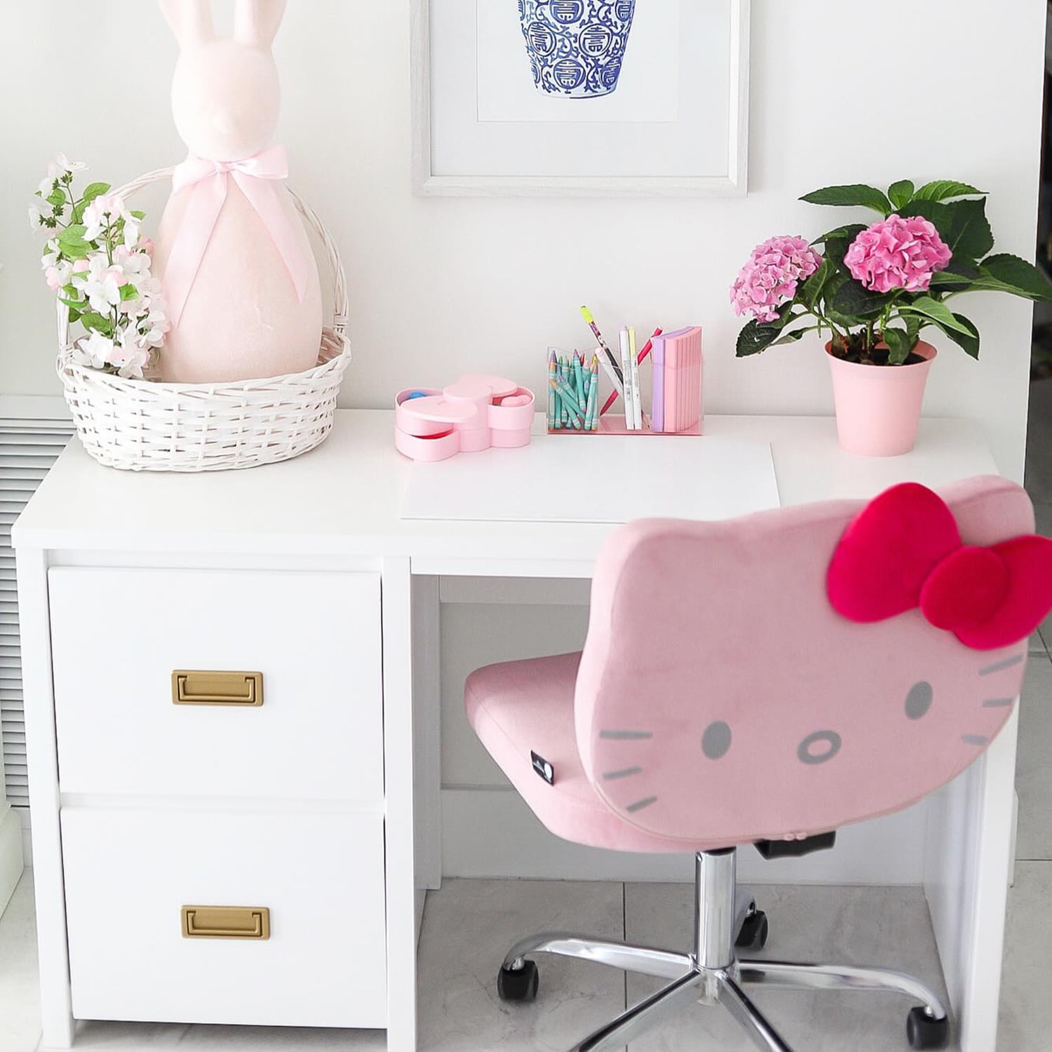 Impressions Vanity Hello Kitty Kawaii Swivel Vanity Armless Chair with Wheels Rolling Pink