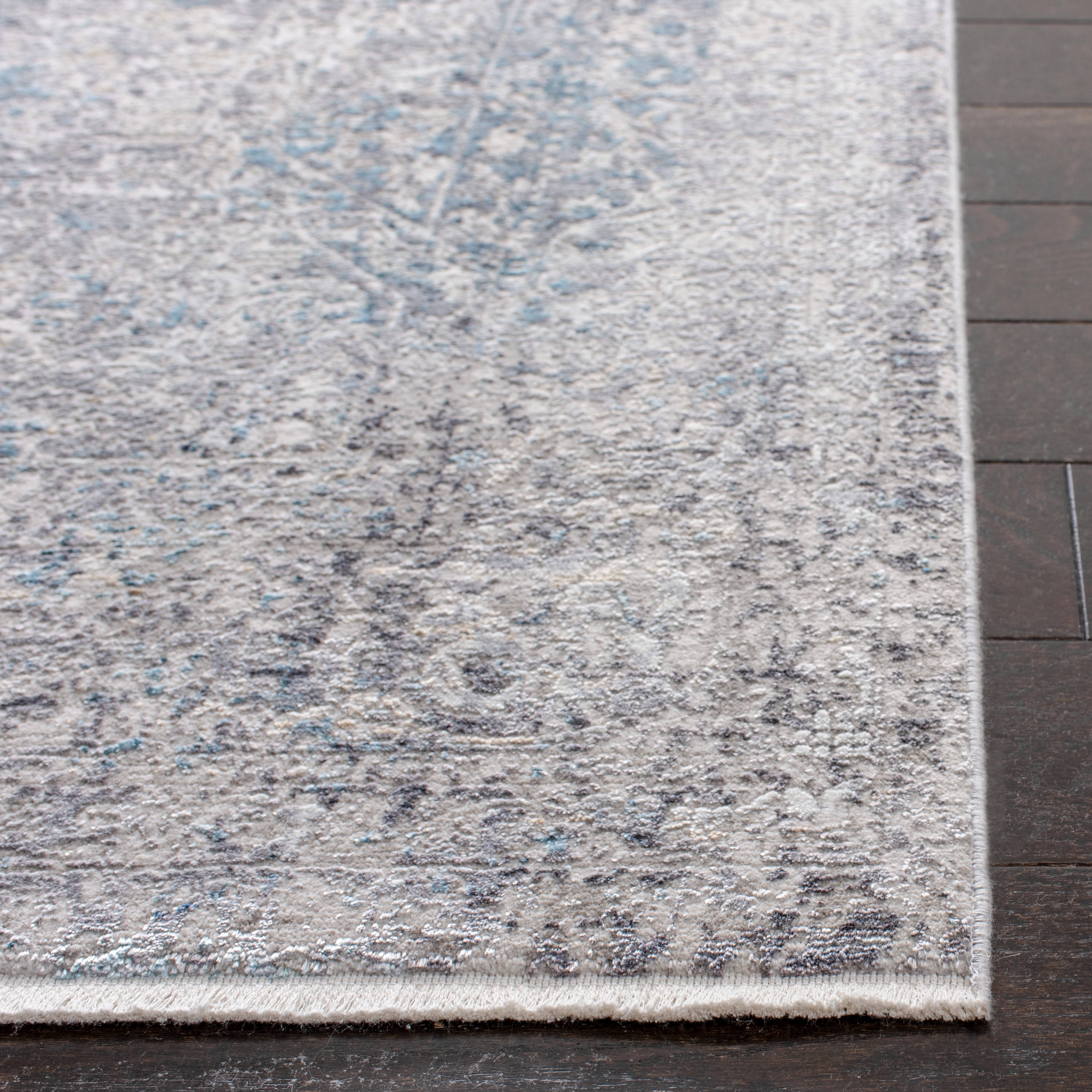 Safavieh Dream Kerstin Floral Area Rug, Gray/Ivory, 8' x 10'