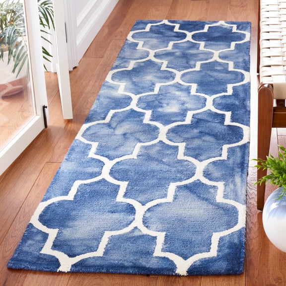 Safavieh Dip Dye Calanthe Geometric Wool Runner Rug, Navy/Ivory, 2'3" x 6'