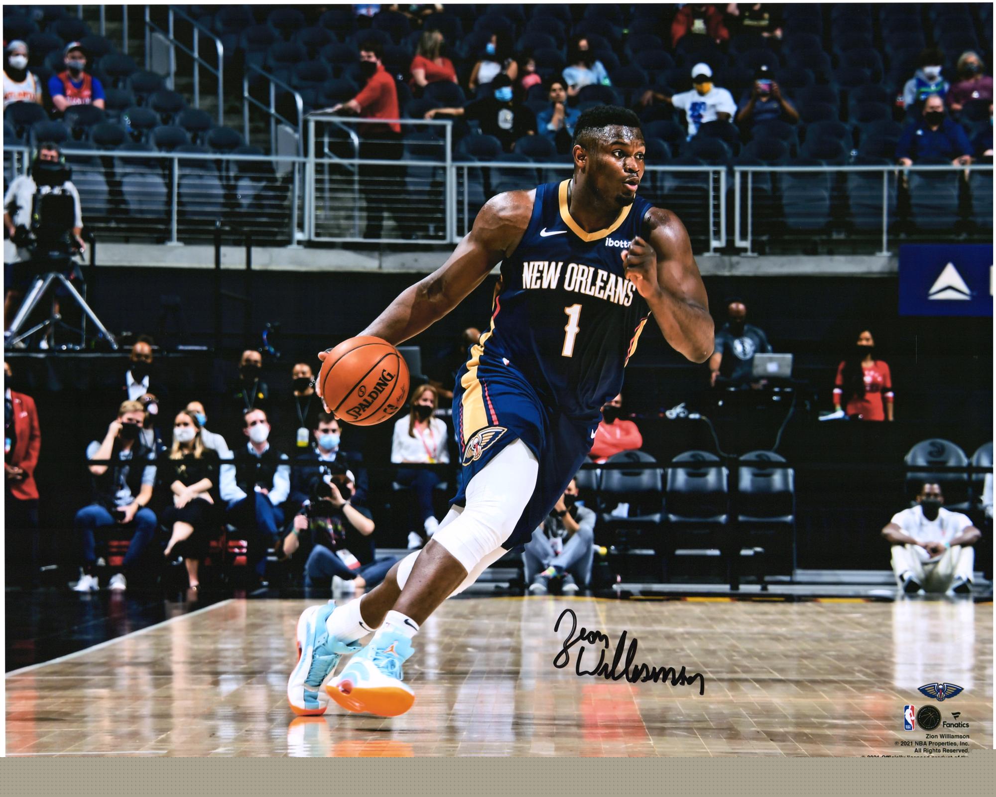 Zion Williamson New Orleans Pelicans Autographed 16" x 20" Dribbling In Navy Jersey Photograph - Fanatics Authentic Certified