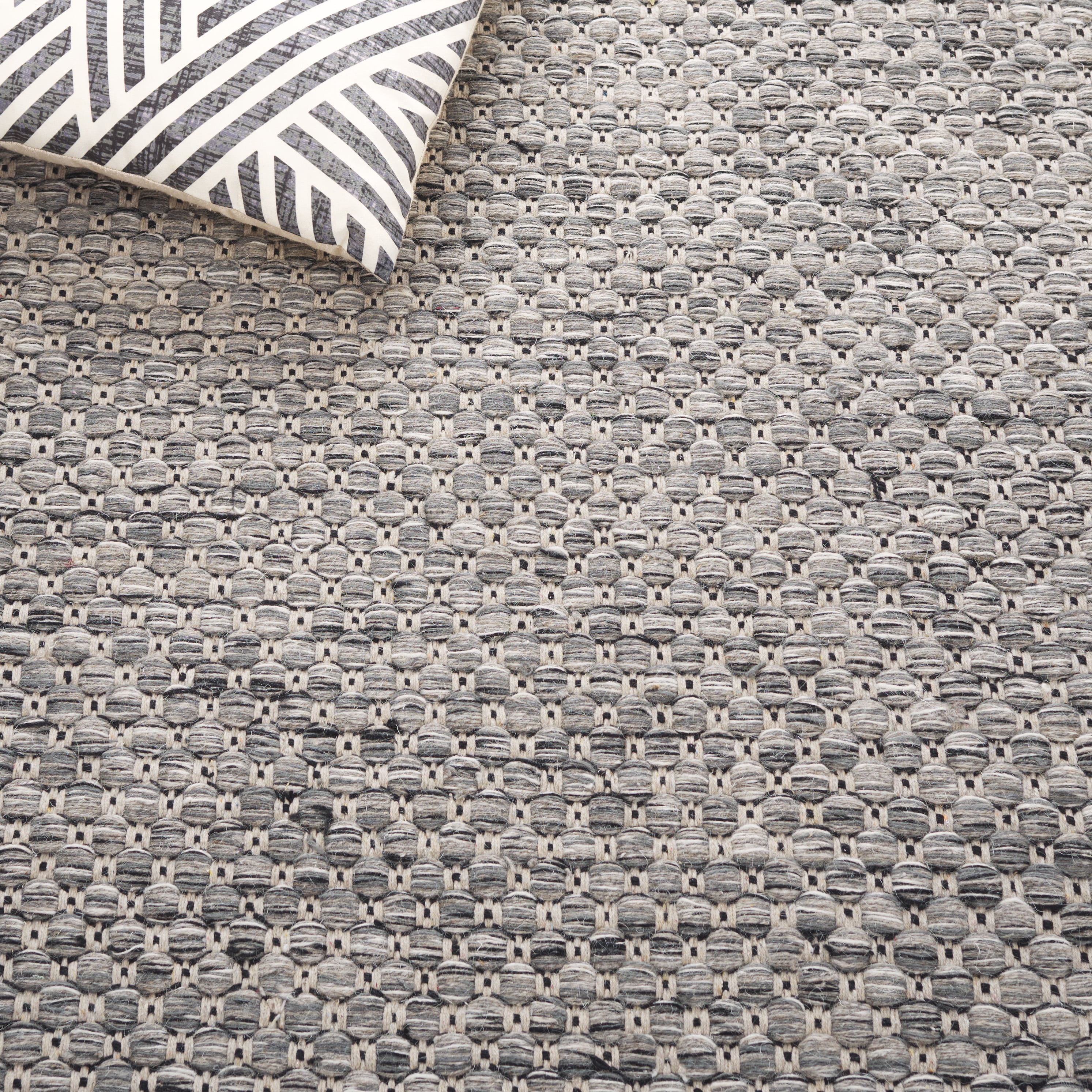 SAFAVIEH Vermont Candis Solid Distressed Area Rug, Grey, 6' x 9'
