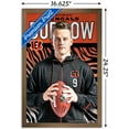 thumbnail image 2 of NFL Bengals de Cincinnati - Joe Burrow pose 20, 2 of 4