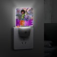 thumbnail image 4 of Home de DreamWorks Luz nocturna LED con sensor de anochecer a amanecer para dormitorio, baño, pasillo, escaleras - Lámpara LED nocturna de enchufe, 0.5W - 1 pieza, 4 of 6