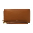 thumbnail image 1 of Billetera de Mano Fossil Logan de Cuero con Protección RFID en Color Saddle, 1 of 5