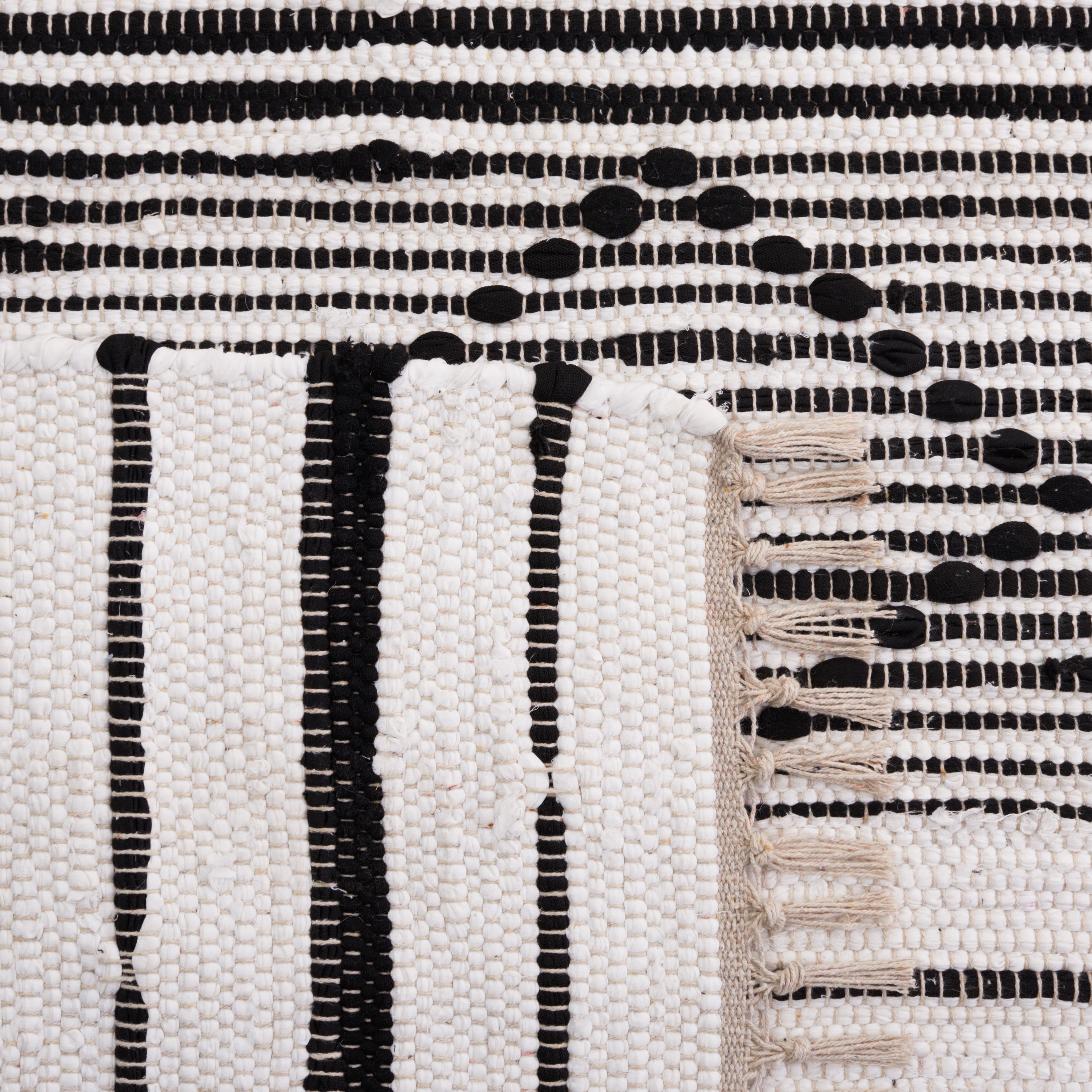SAFAVIEH Striped Kilim Paulino Striped Cotton Runner Rug, Ivory/Black, 2'3" x 9'