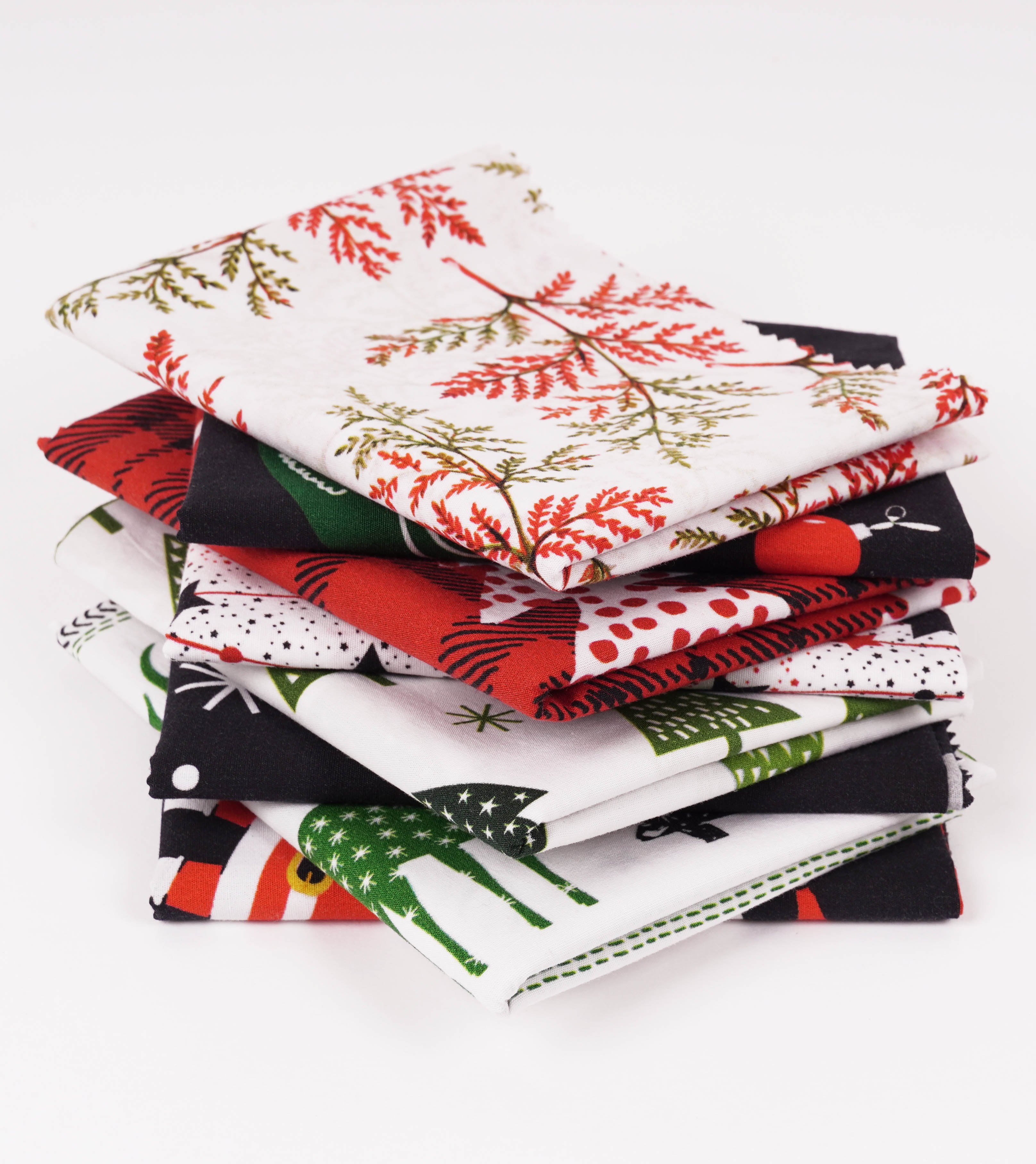 Soimoi 8 Pc Fat Quarter Bundle,ChristmasPrint 18"x 22"DIY Patchwork-100% CottonPre-Cut Quilting Fabric Red, Black, White & Green