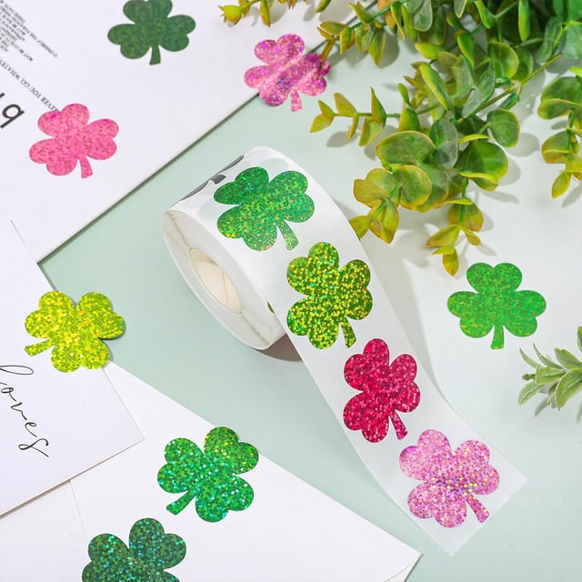 Rollo de pegatinas del Día de San Patricio | 500 piezas Forma de trébol de cuatro hojas | Etiquetas adhesivas multicolores de 1,5" | Scrapbooking, manualidades, embalaje de regalos, fácil de pelar