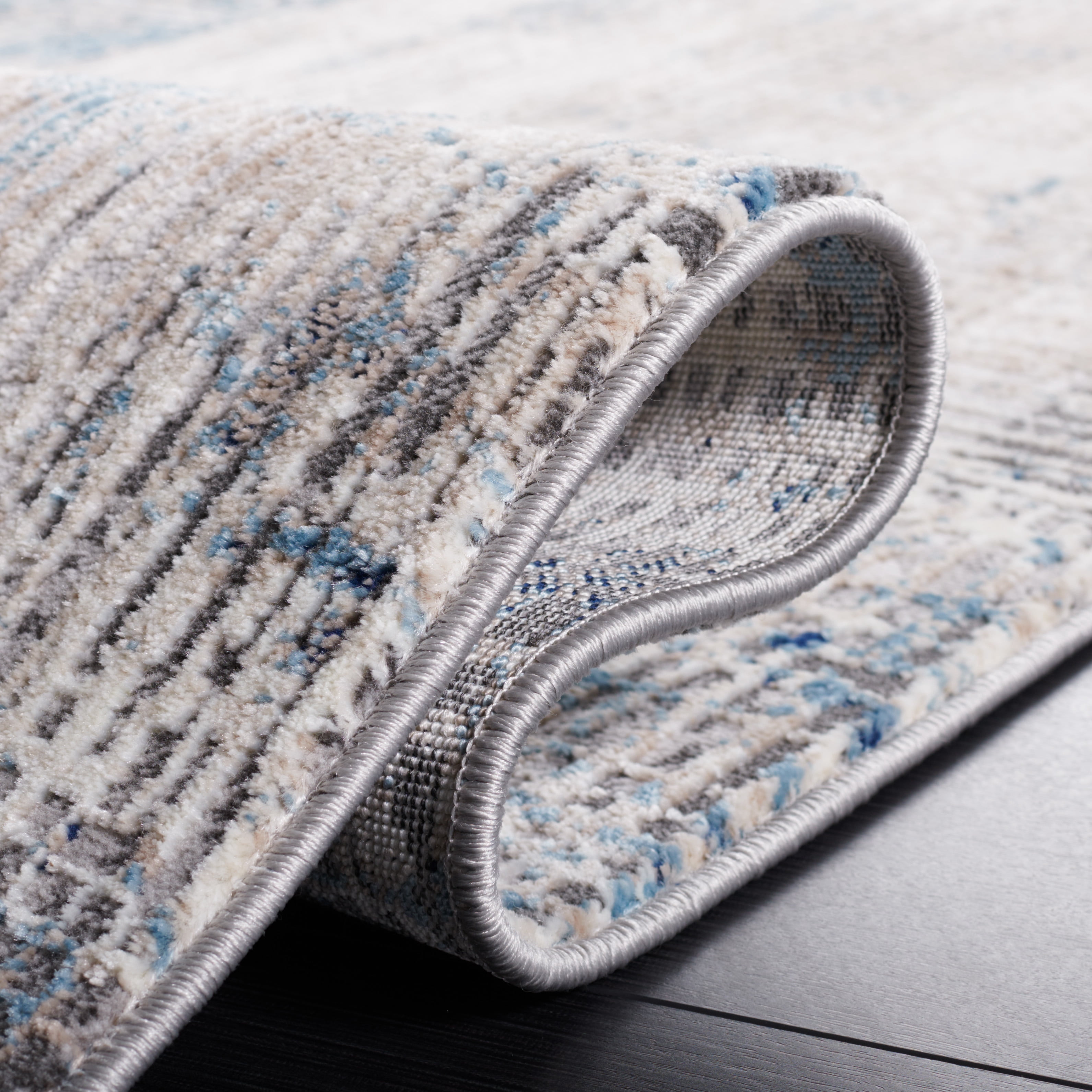 SAFAVIEH Vogue Martha Abstract Area Rug, Blue/Gray, 5'3" x 7'6"