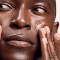thumbnail image 3 of Serum Versed Moisture Maker, hidratante, hialurónico, 30 ml, para piel seca, 3 of 7