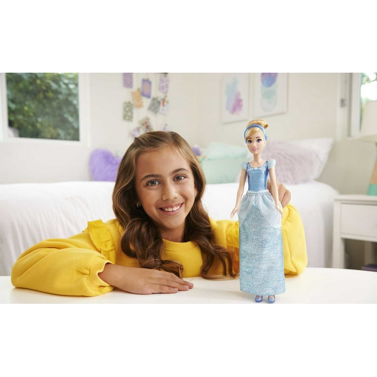 Disney Princess Cinderella Fashion Doll with Blonde Hair, Blue Eyes & Hair  Accessory 