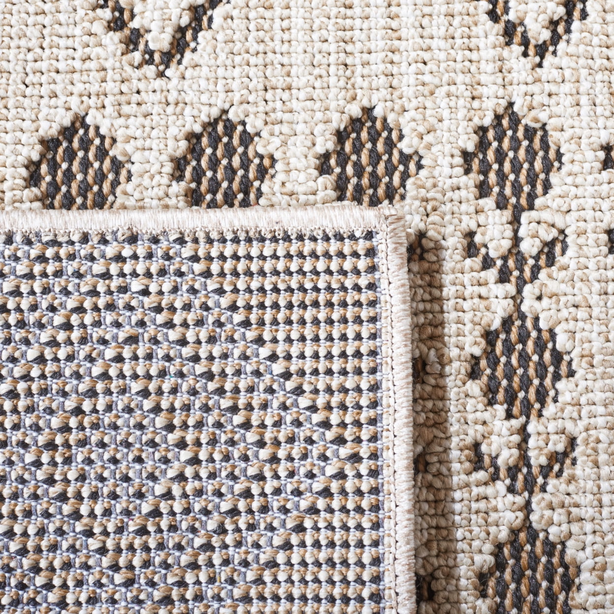 SAFAVIEH Global Antilla Diamond Indoor/Outdoor Area Rug, Beige/Dark Beig, 6'7" x 6'7" Round