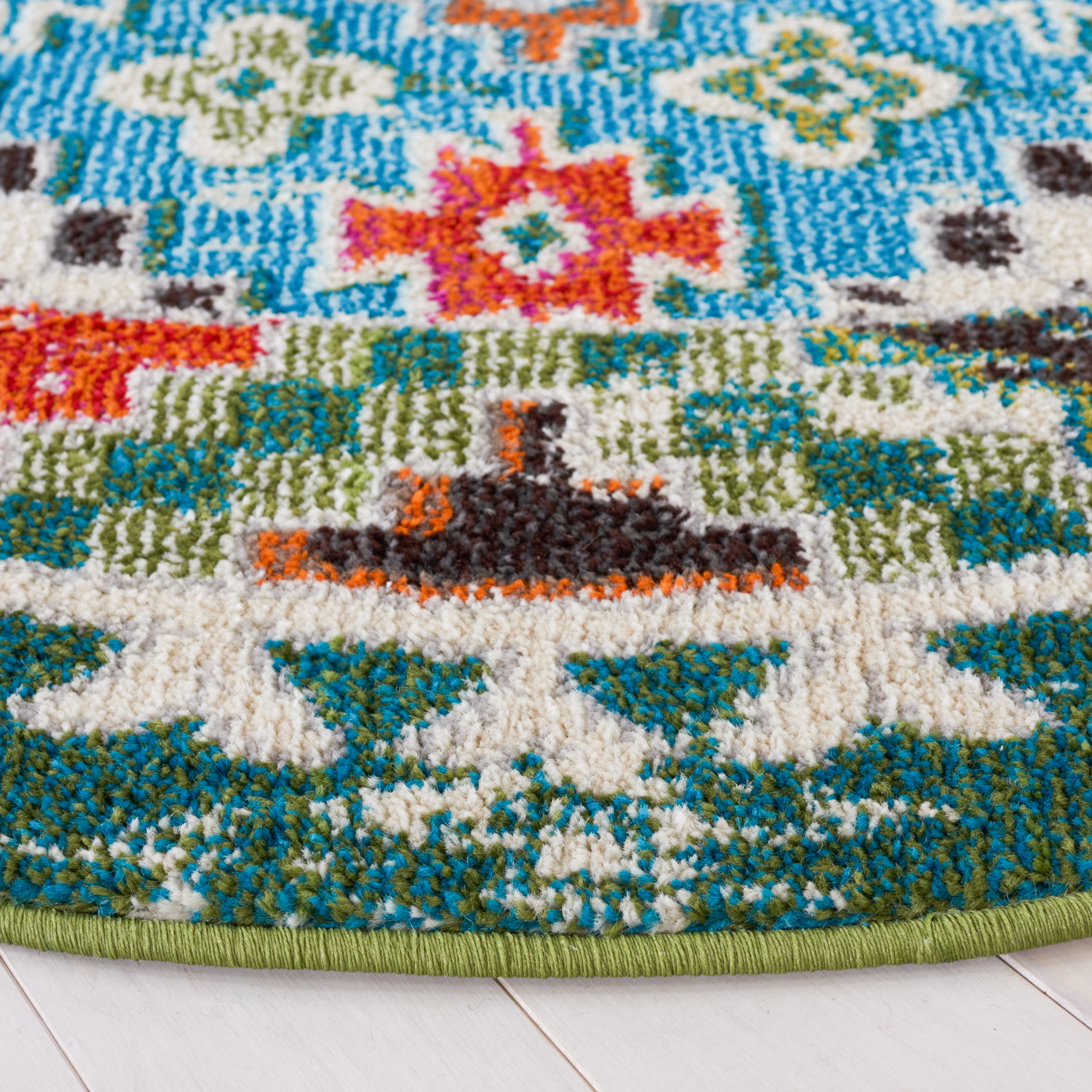 SAFAVIEH Madison Lanford Southwestern Area Rug, Green/Beige, 6'7" x 6'7" Round