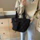 thumbnail image 4 of Bolso Mano Acolchado para Mujer Hombro Gran Capacidad Viajes, 4 of 9