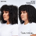thumbnail image 3 of El spray refrescante Curl Redken hidrata y define los rizos, 3 of 8