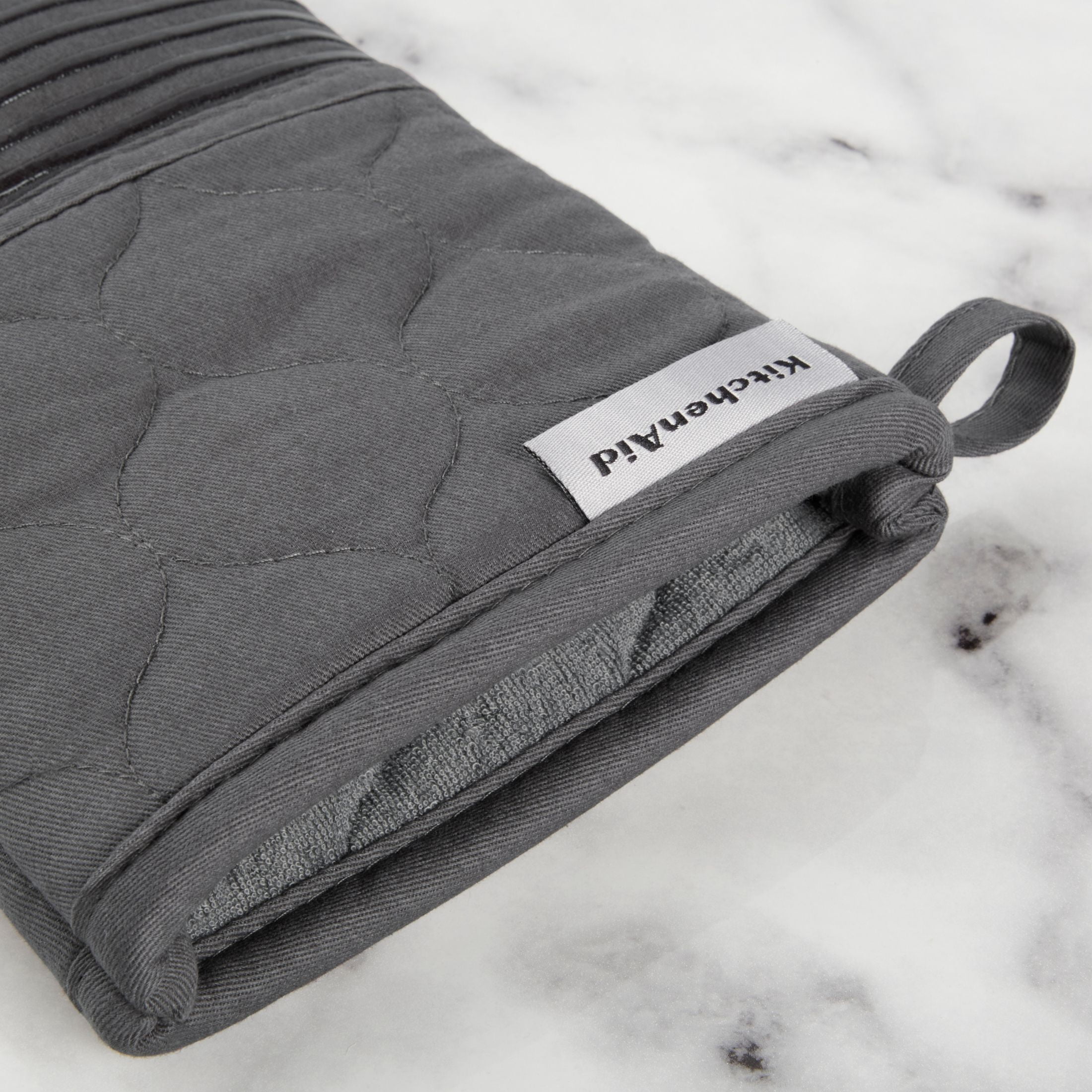 KitchenAid Onion Quilt Kitchen Towel, Oven Mitt & Potholder 4-Pack Set, Charcoal Grey, 16"x26", 7"x13" & 7"x10"