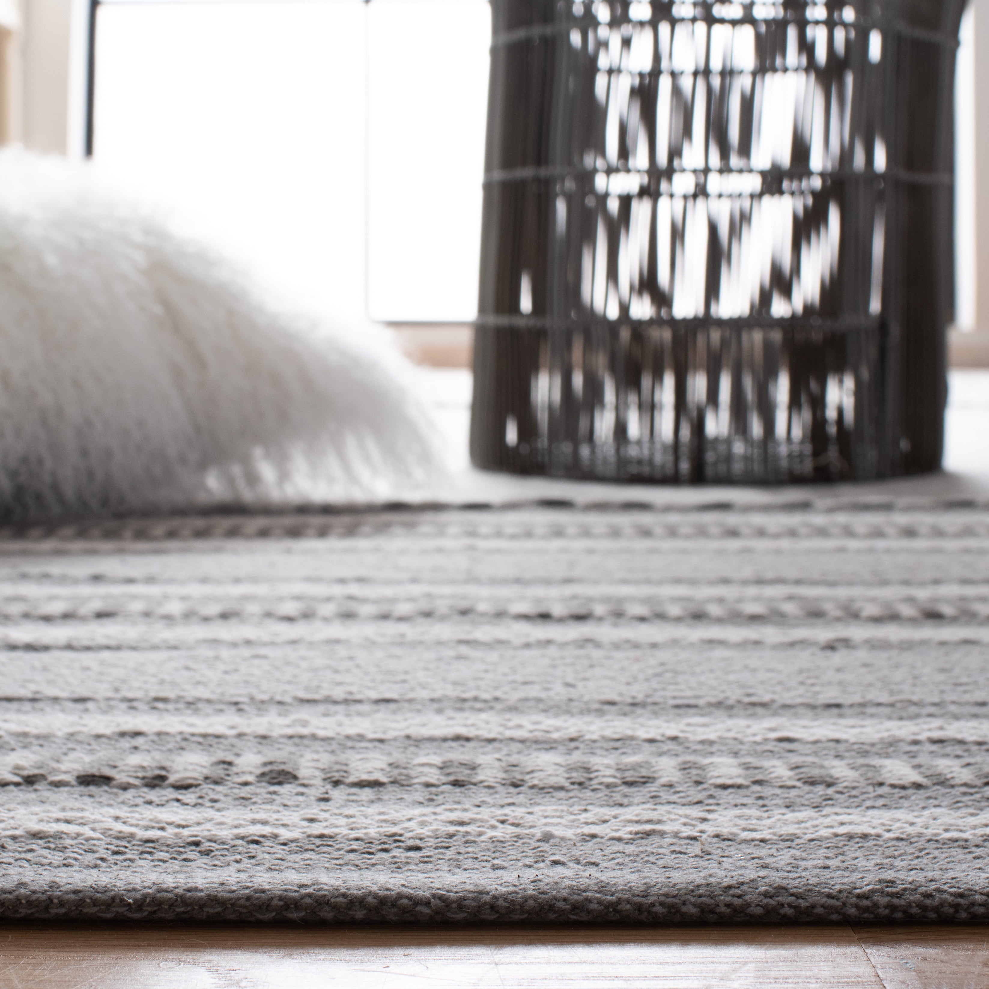 SAFAVIEH Montauk Ben Striped Cotton Area Rug, Grey/Ivory, 6' x 6' Square