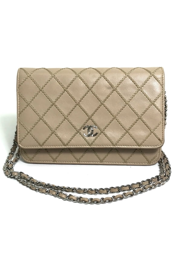 Pre-Owned CHANEL CC Coco Mark Matelasse Design Chain Wallet Shoulder Bag Long Women's... (Fair)