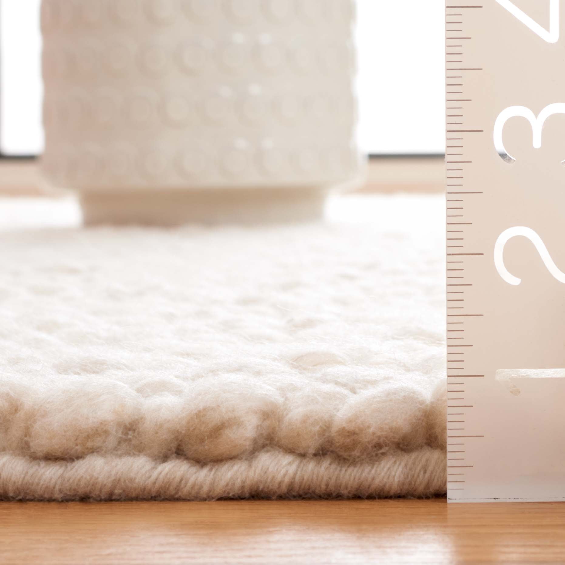 SAFAVIEH Natura Joey Solid Area Rug, Ivory, 5' x 8'
