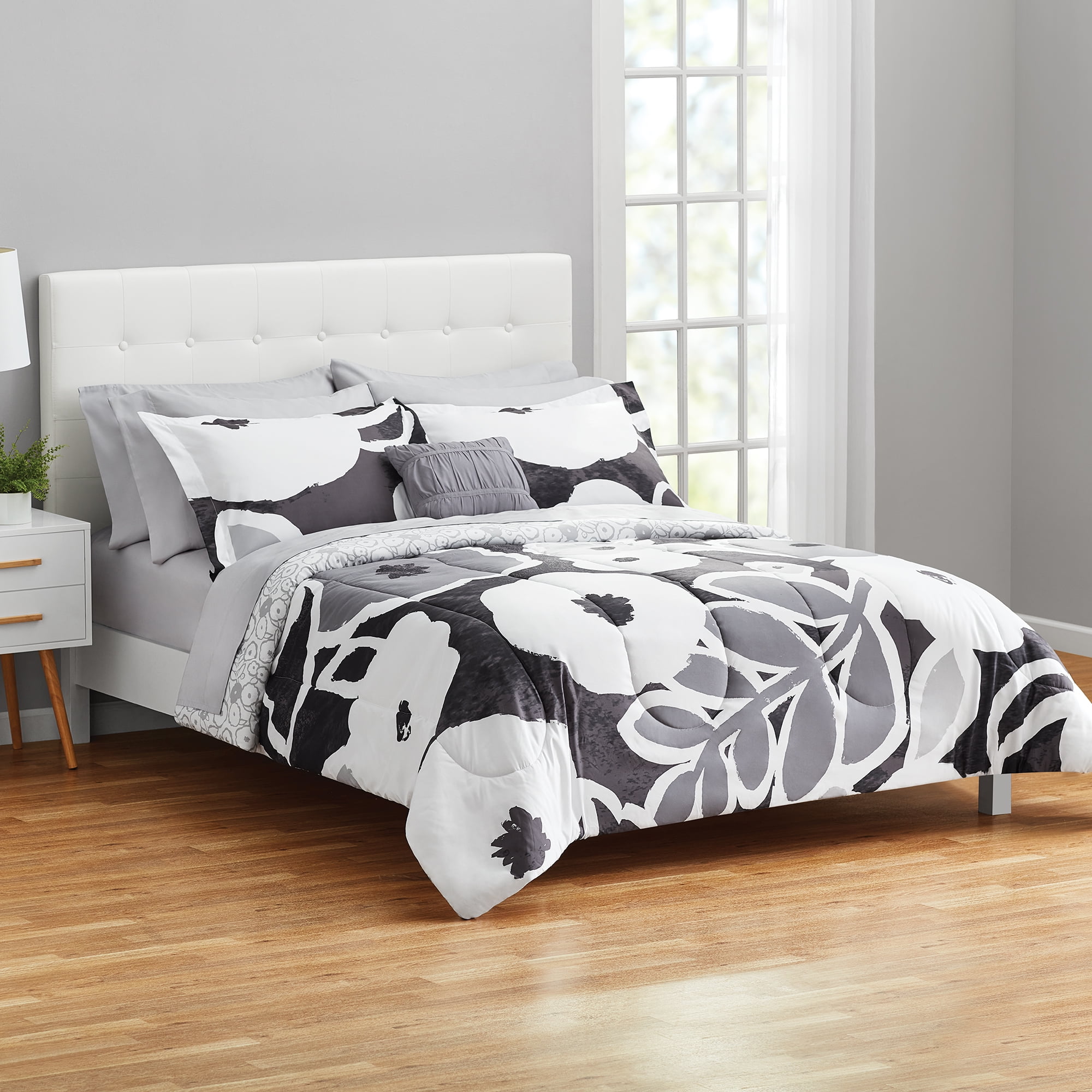 Mainstays 10 Piece Rich Black Floral Bed in a Bag Comforter Set with Sheets, Full