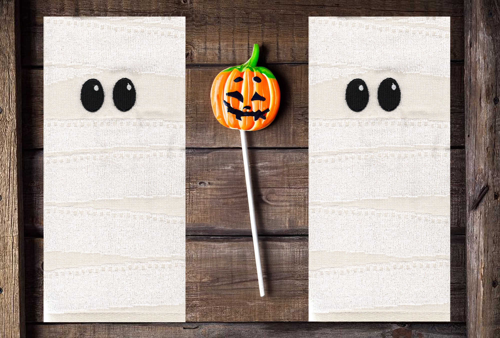 Celebrate Halloween White Bath Hand Towels Mummy 2 Piece Set