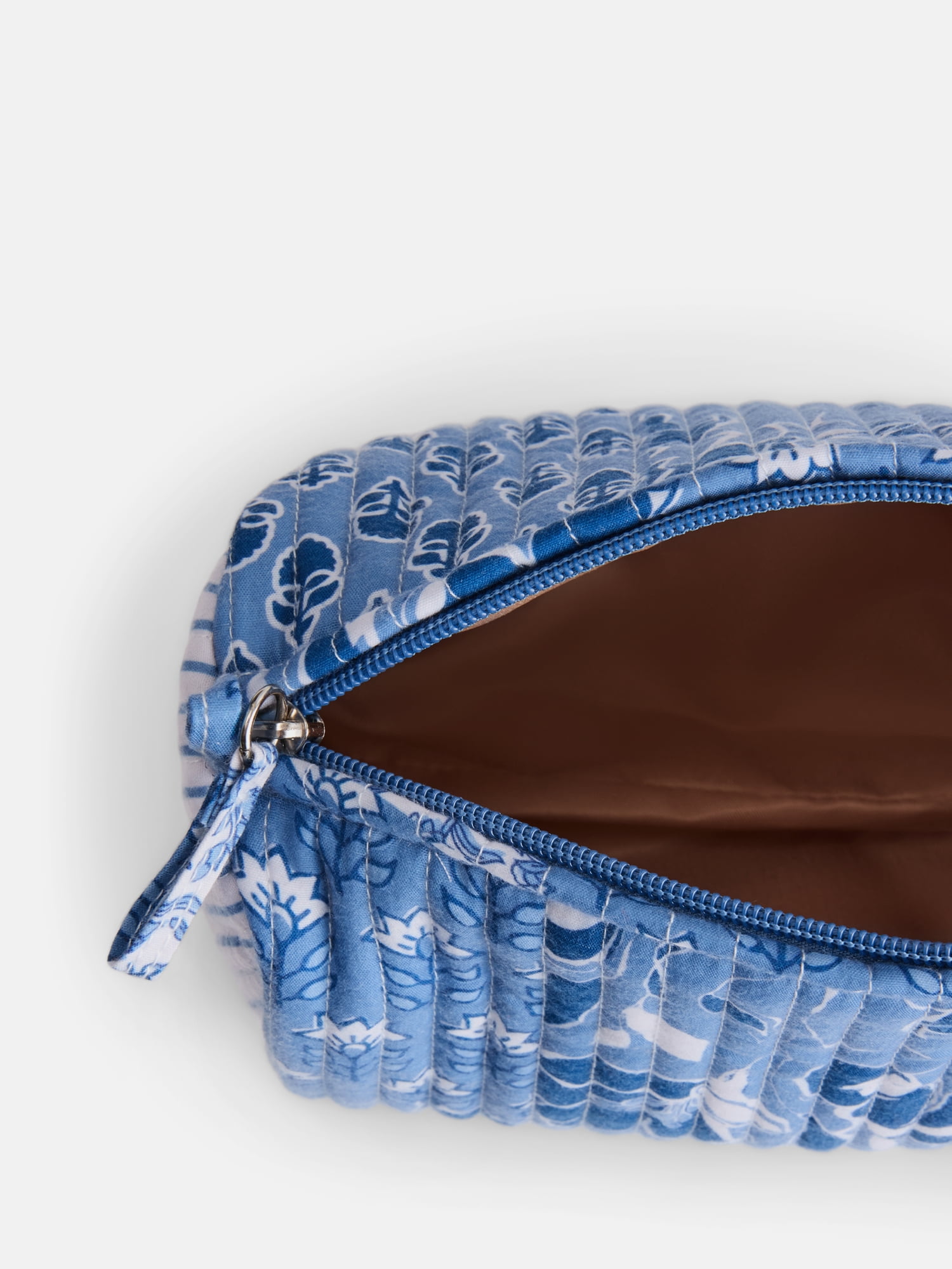 No Boundaries Quilted Pouch with Hair Scrunchie Set, 2-Piece, Women's, Blue Patchwork