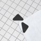 thumbnail image 4 of Raindrops 8Ud Tapones Para Esquinas De Alfombra En Negro Con Fácil Instalación Para Uso Doméstico, 4 of 6