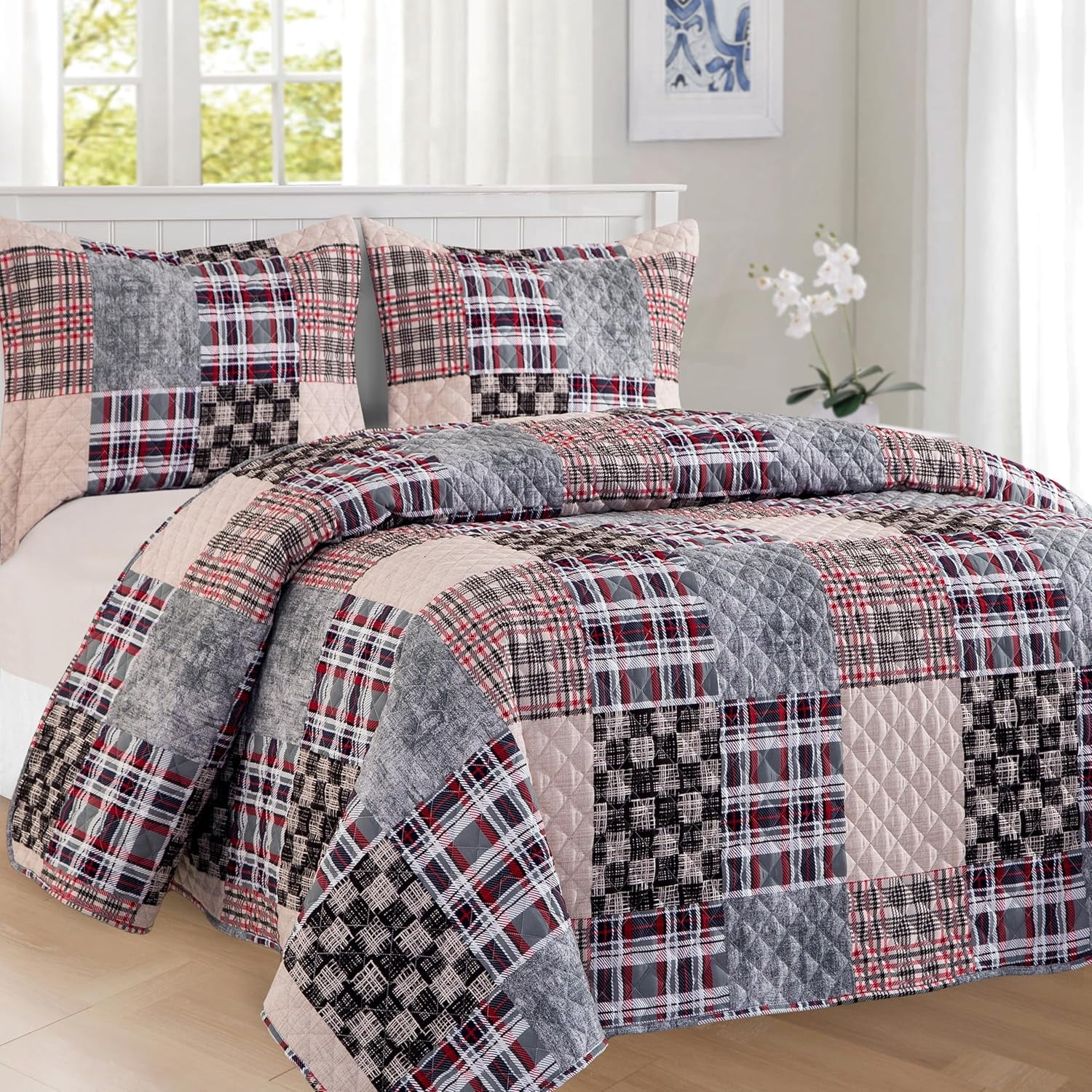 Elegant Comfort 3-Piece Plaid Patchwork Reversible Quilt Set - Soft Bedspread with Matching Pillow Shams, Heavyweight Stitching, All Season Quilted Coverlet - Twin, Brown