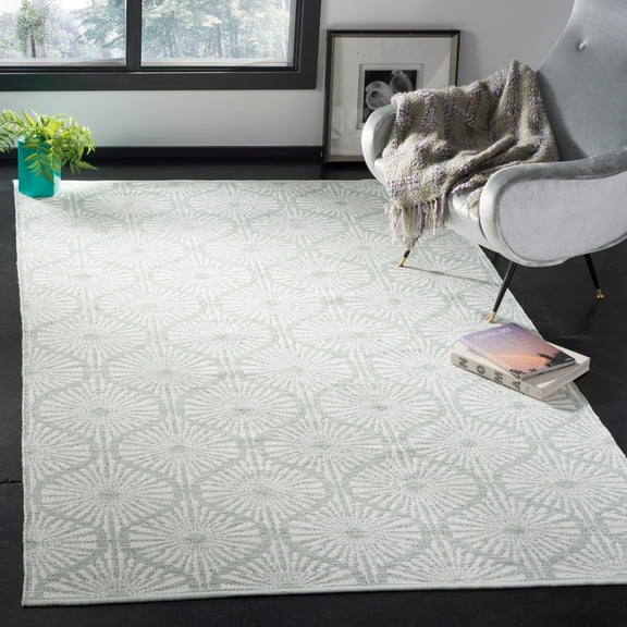 SAFAVIEH Montauk Garland Geometric Area Rug, Light Green/Ivory, 5' x 8'