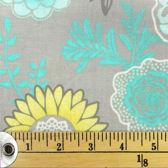 FABRIC CREATIONS Grey with Large Blue, Yellow and White Flowers Fat Quarter Pre-Cut Fabric - 46 cm (18 in) × 53 cm (21 in) / 45 cm (17.7 in) × 53 cm (20.9 in), 18x21