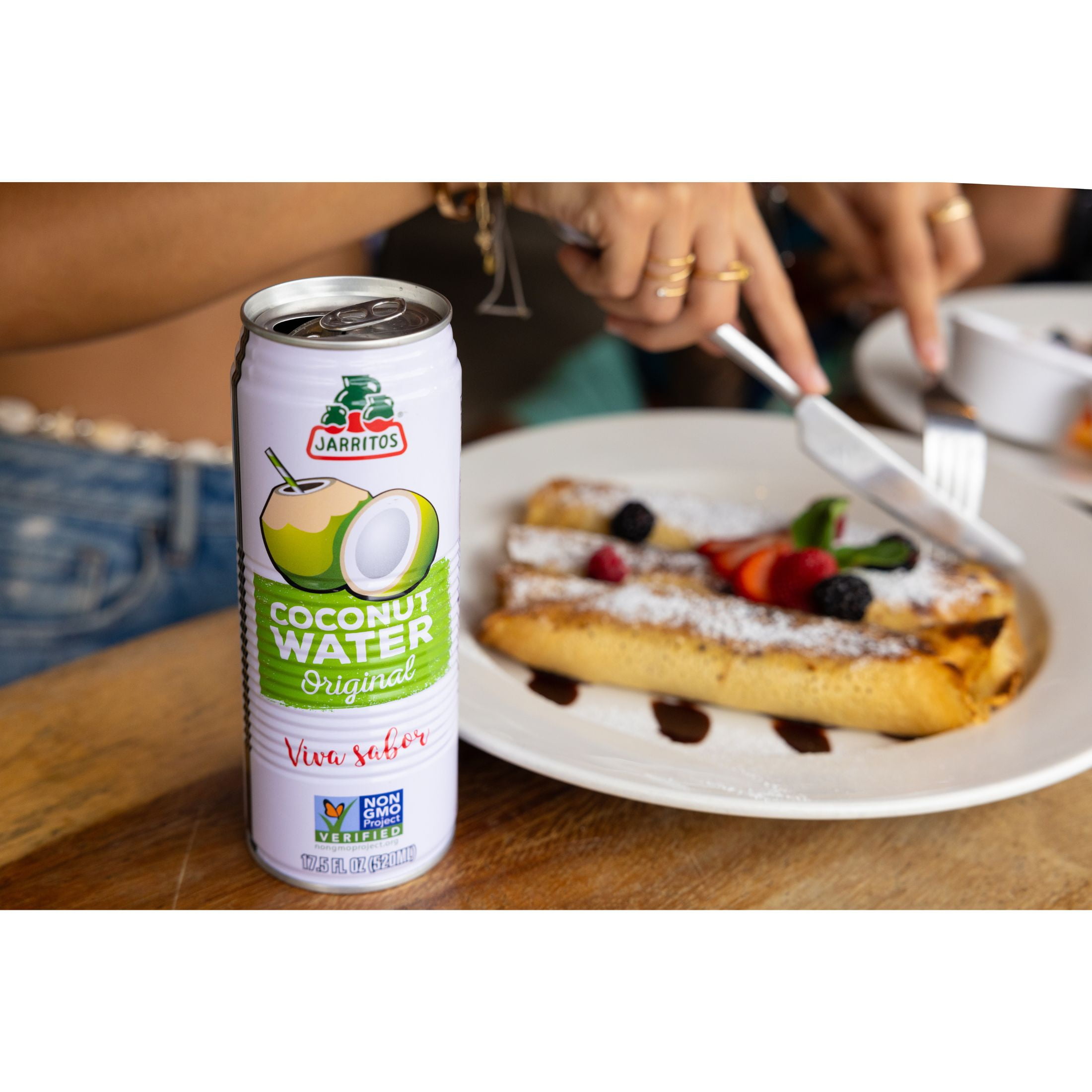 Jarritos Coconut Water With Pulp, 17.5 fl oz (520 ml) Can , 1 Count