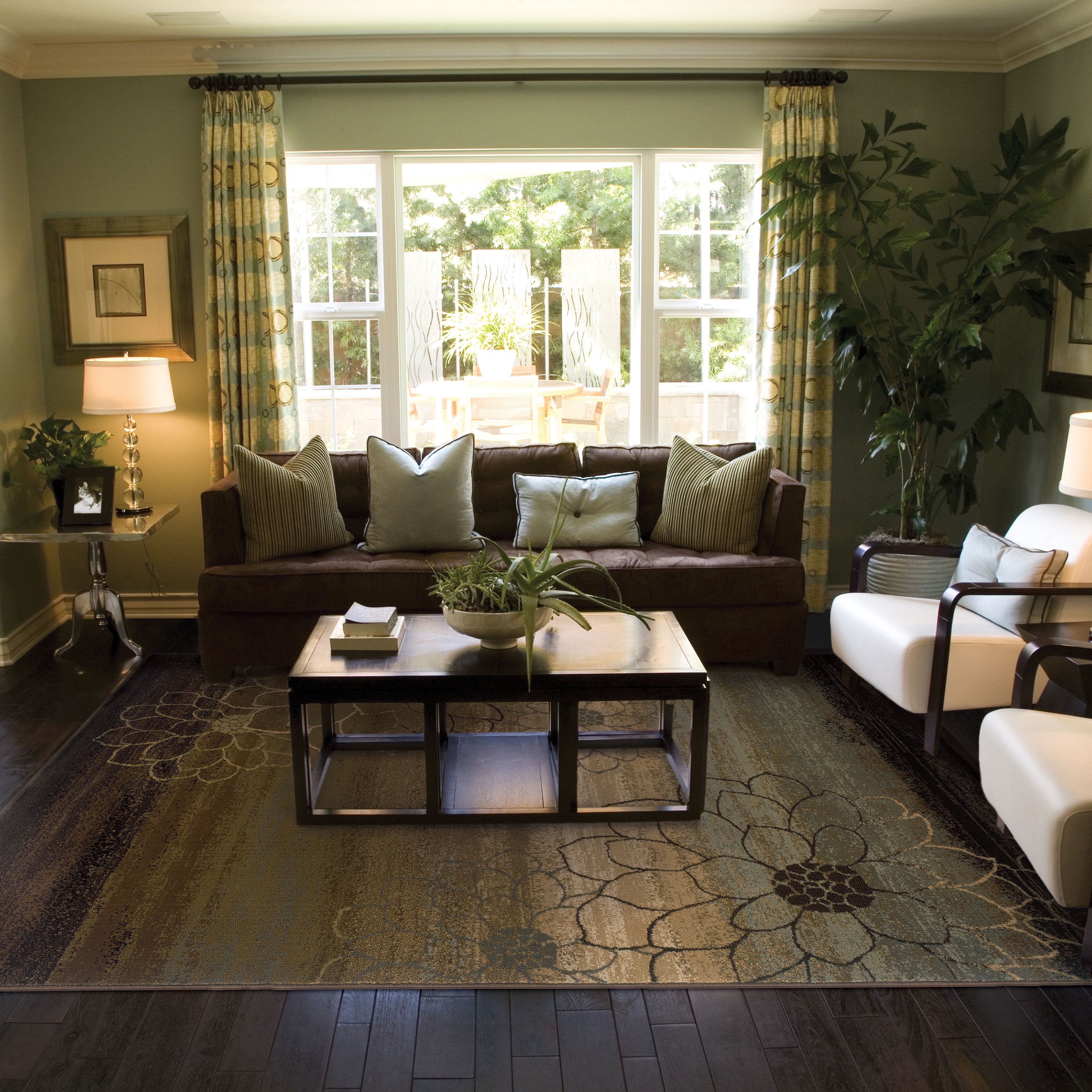 Avalon Home Hamlet Floral Ombre Area Rug